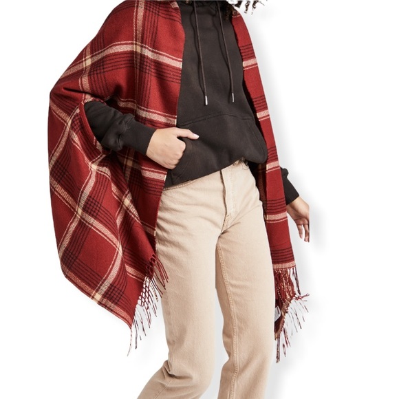 ⭐️HOST PICK⭐️ Plaid Cape Scarf - Picture 4 of 9